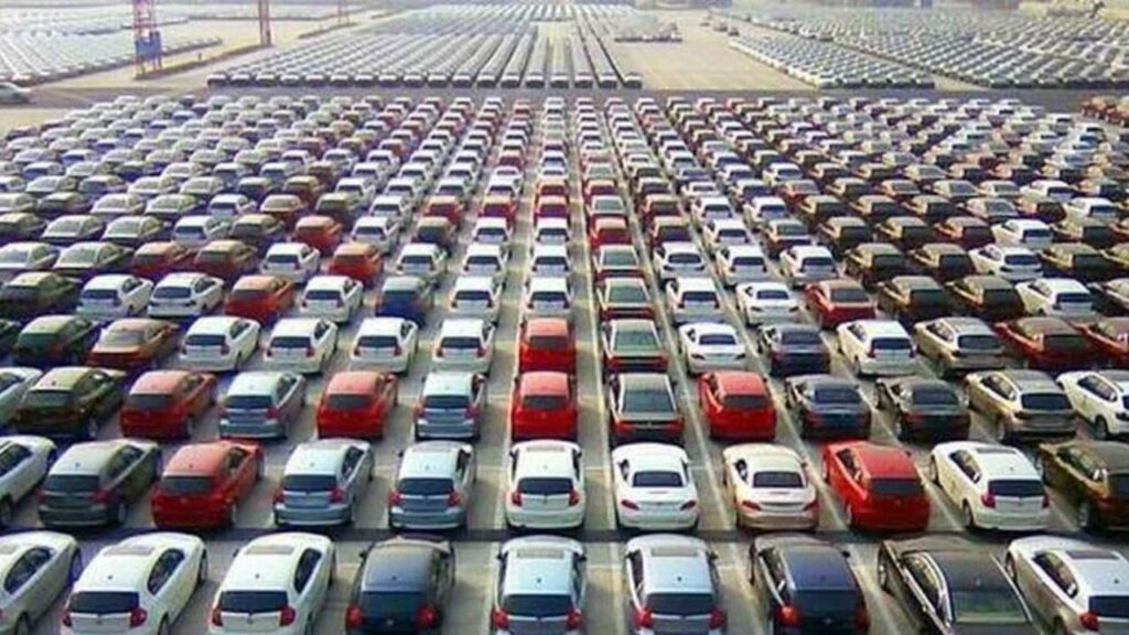 fotografia-mercato-auto-2023